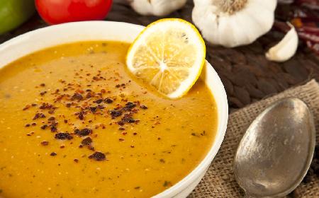 Zupa paprykowko-cytrynowa z menu beszamel