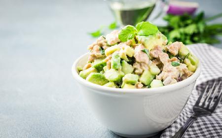 Sałatka z tuńczykiem z menu beszamel
