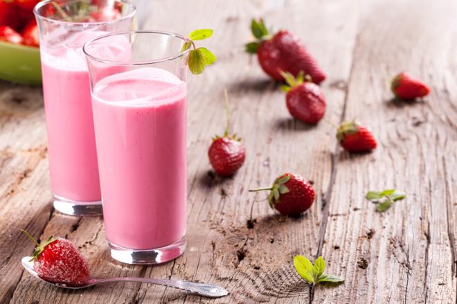 Truskawkowy shake z mrożonych truskawek - łatwy przepis