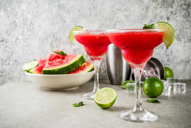 Arbuzowa margarita z 3 składników: orzeźwiający slush drink na lato